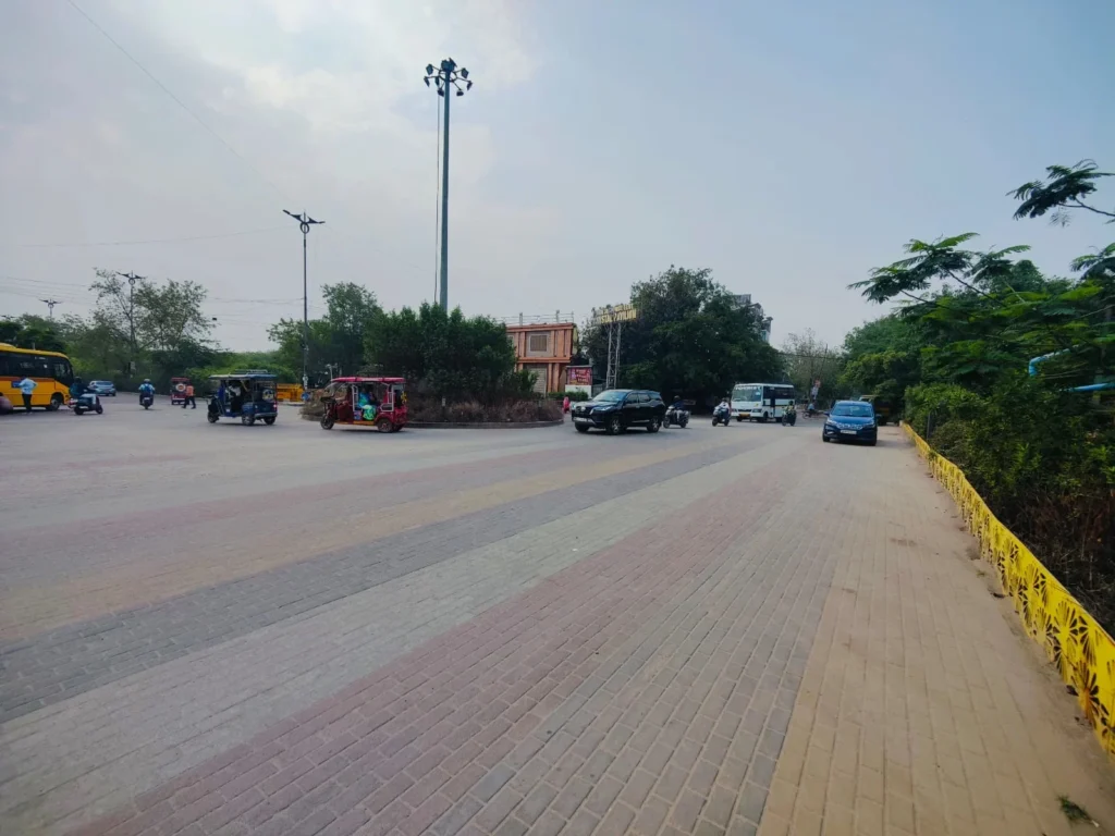 Best Commercial Property in Mangolpuri Delhi