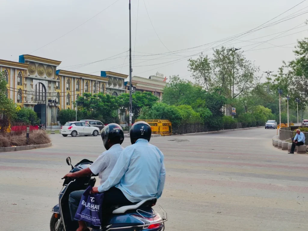 Best Commercial Property in Mangolpuri Delhi