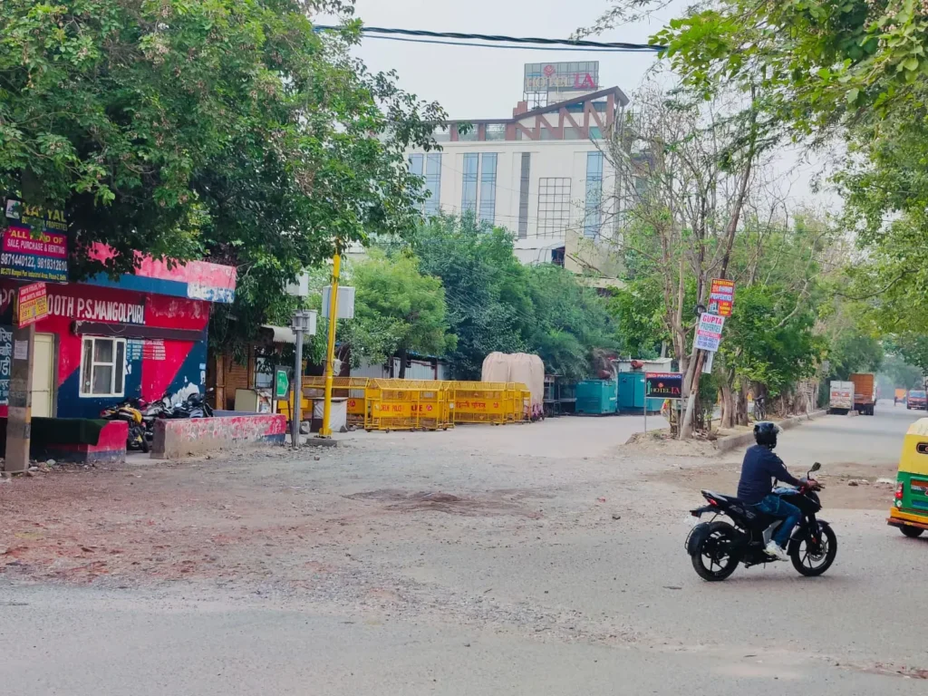 Best Commercial Property in Mangolpuri Delhi