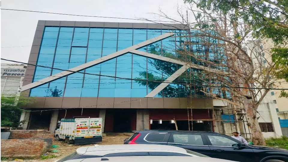 Best Commercial Property in Libaspur Delhi